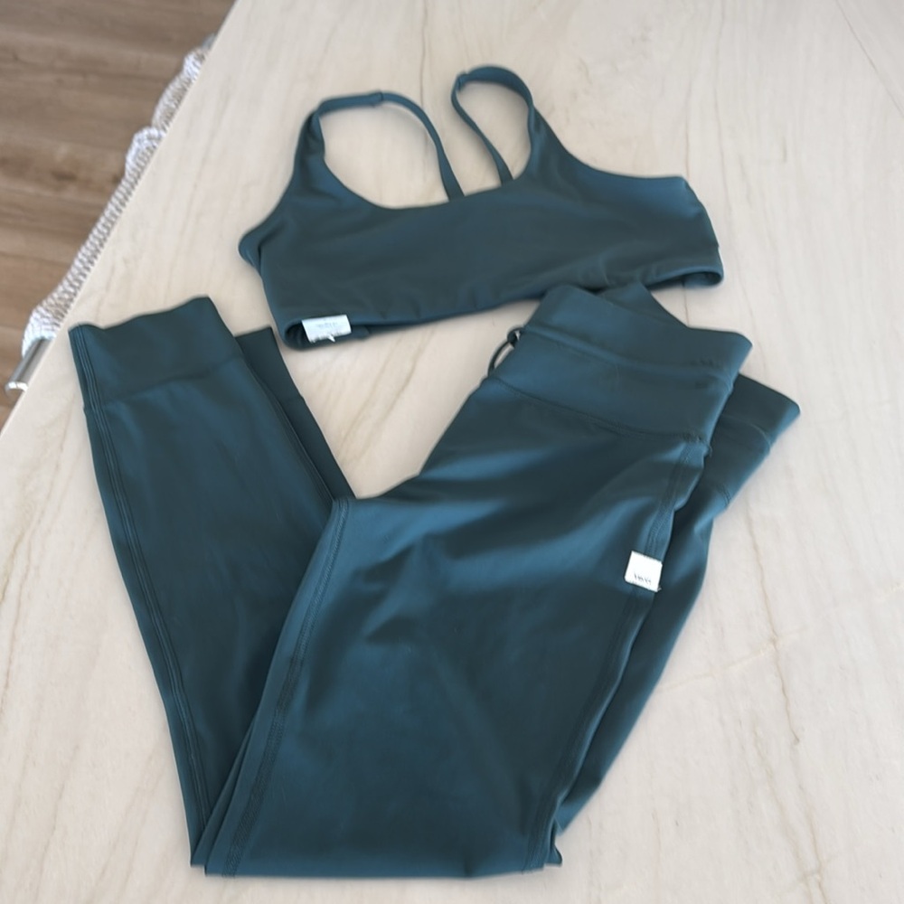 Vuori leggings & matching bra